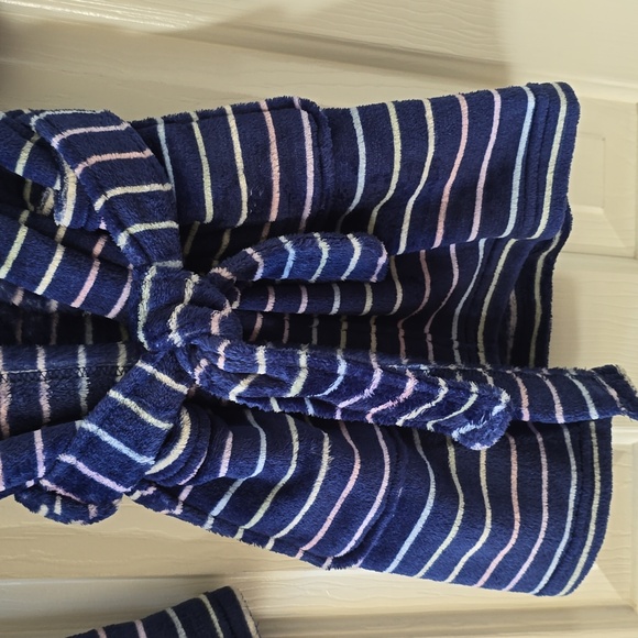 THEREABOUTS BLUE STRIPED TODDLER BOYS OR GIRLS HOODED ROBE SIZE XS 6/6X - Picture 6 of 12